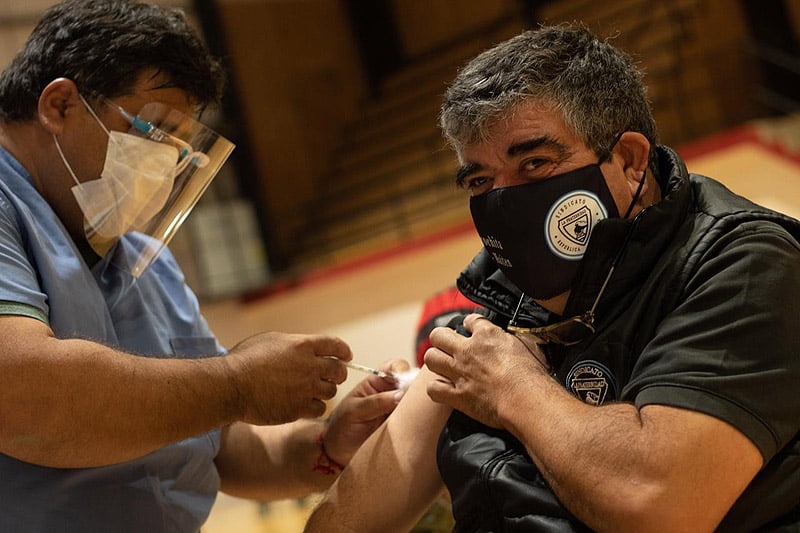 Argentina superó las diez millones de personas vacunadas contra el coronavirus con una dosis Vacunacion3