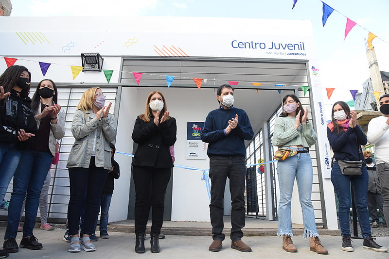 Fernando Moreira inauguró un Centro Juvenil en el barrio Los Eucaliptos Zzzzzz