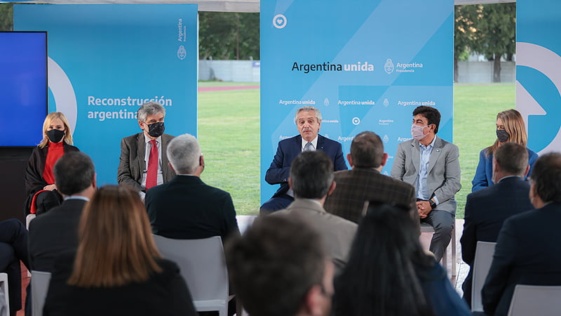 Fernández afirmá: "El futuro está en las sociedades que desarrollan el conocimiento, la educación, la ciencia y la tecnología" ECO 1786