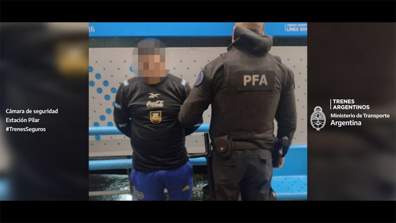 Quiso robarle el celular a un pasajero dormido: La víctima se despertó y el ladrón terminó boxeado y detenido Sin Titulo 3 1