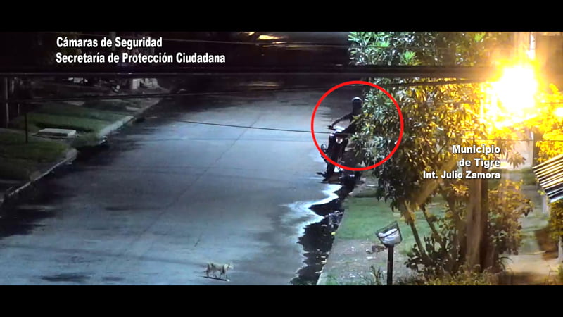 Conducía una moto robada y chocó contra un boulevard: Fue detenido por el Centro de Operaciones Tigre 8f3b20bf378bca8f992a518ad83c109575e225617180f09ebd8e47f4fcc6cc4a