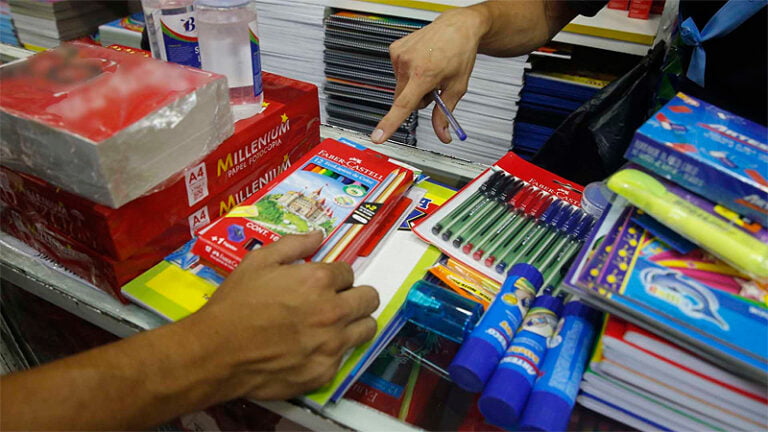 Morón prepara la vuelta a clases con importantes descuentos Sin Titulo 10 1 768x432