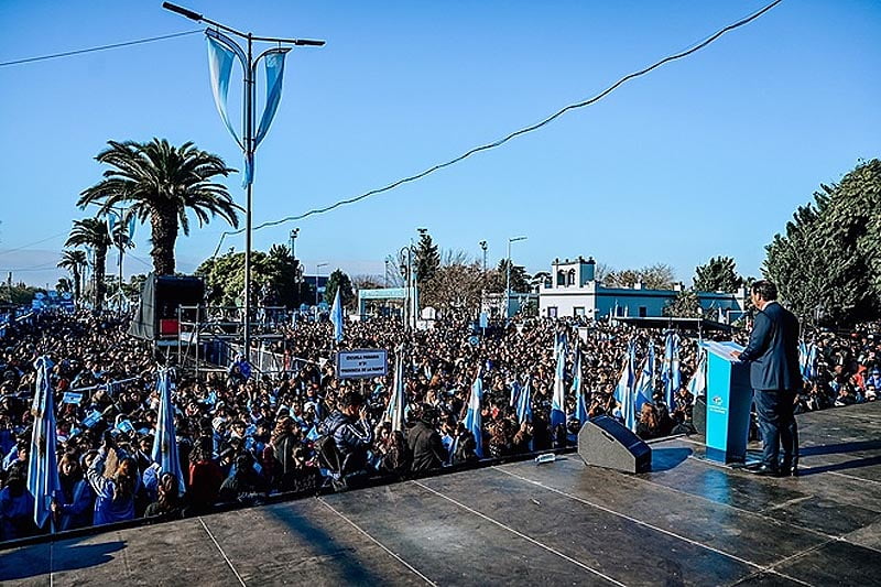 Miles de vecinos y vecinas disfrutaron de los festejos por el 130 aniversario de Garín y el Día de la Bandera Sin Titulo 9 2