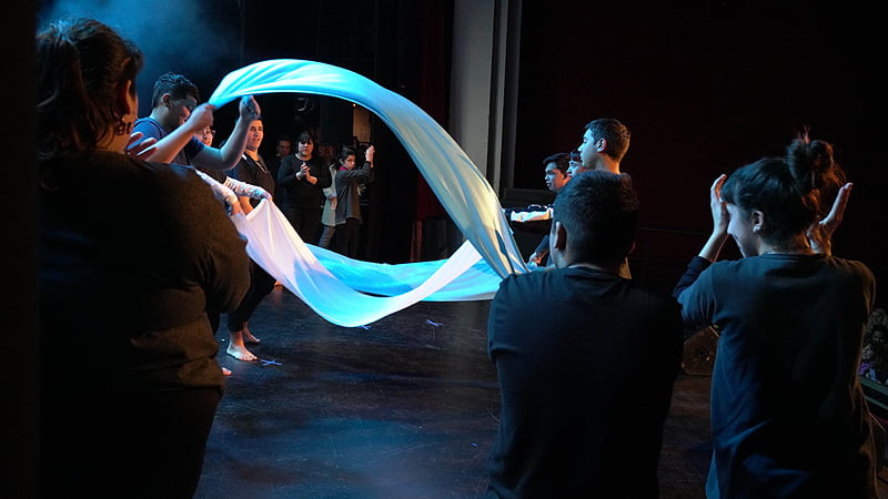 Las y los estudiantes de Ituzaingó celebraron los cuarenta años de democracia a puro arte DEMOCRATIZARTE 2