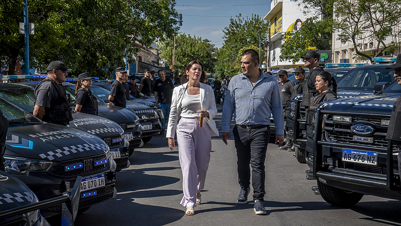 Mariel Fernández presentó nuevos móviles y agentes para la Guardia Urbana Presentacion De Patrullas Urbanas1