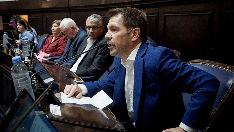 Por iniciativa del Frente Renovador, se aprobó una ley que prohíbe el ingreso de deudores alimentarios a bingos y casinos bonaerenses Di Cesare