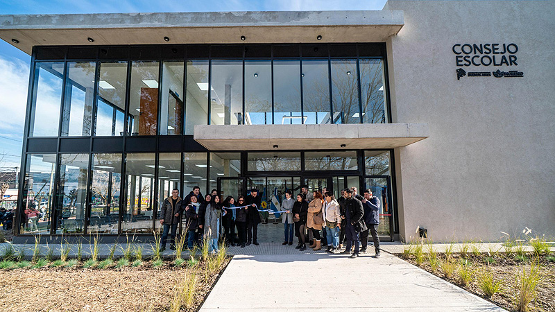 Mariel Fernández inauguró el nuevo Consejo Escolar de Moreno Consejo2