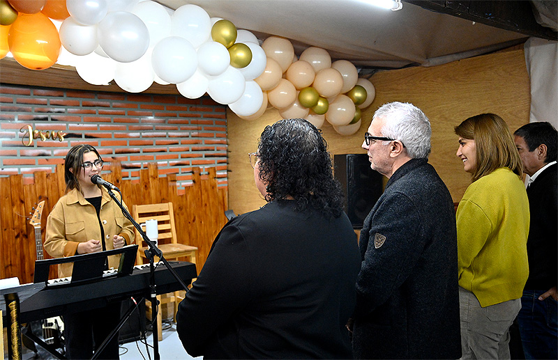 En el barrio Las Tunas, Julio Zamora acompañó el noveno aniversario del Centro de Entrenamiento Cristiano Génesis Sin Titulo 5 8