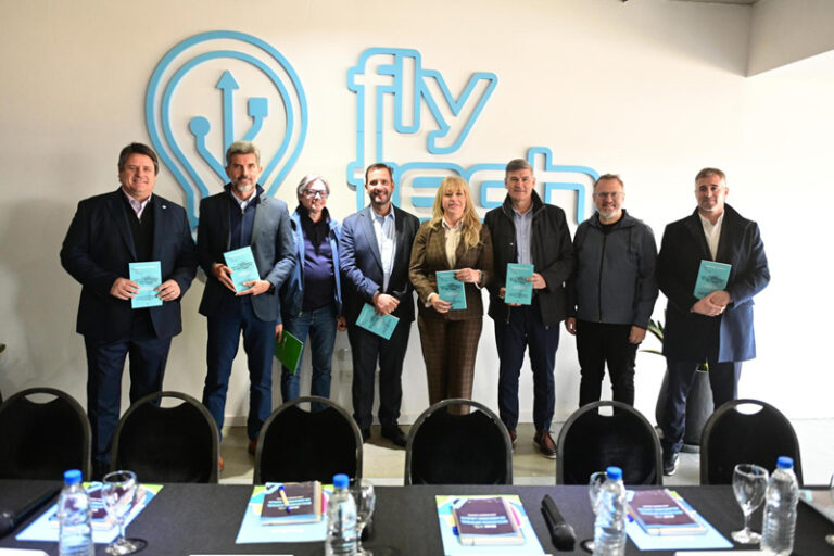 Escobar fue anfitrión del tercer encuentro de la Coalición de Ciudades por la Inteligencia Artificial Whatsapp Image 2025 07 04 At 12 14 40 768x512
