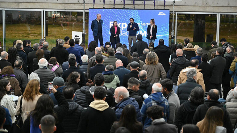 el intendente fernando moreira encabezó la apertura de la expo ciudad pyme 2025