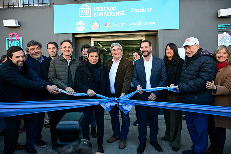Sujarchuk y Kicillof recorrieron el nuevo Mercado Bonaerense Fijo y el futuro Centro Médico de Alta Complejidad sin título 2