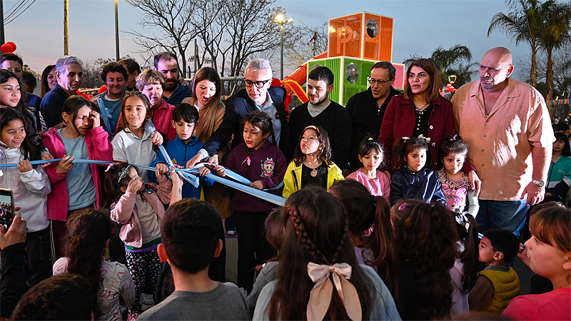 En una fiesta repleta de familias, Zamora inauguró las plazas "Pedro Pegoraro", "Armando Zunino" y "Juan de Benavídez" sin título 3
