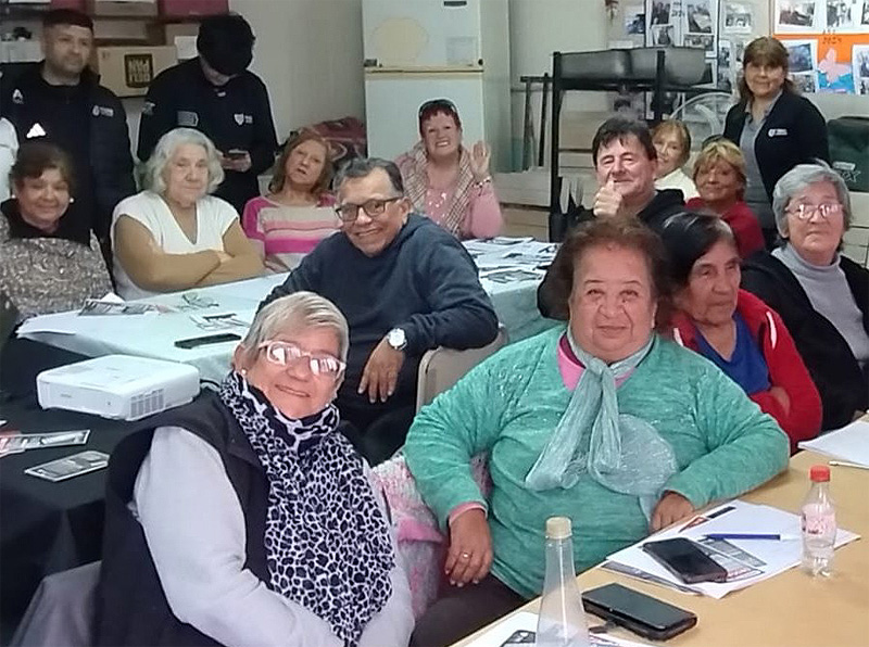 Continúan las capacitaciones a adultos mayores a través del programa “Inclusión digital” del Municipio de Tigre sin título 3