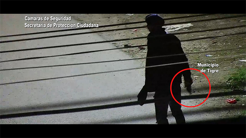 Merodeaba con actitud sospechosa por Troncos del Talar: Fue detenido inmediatamente y se descubrió que portaba dos armas de fuego sin título 4