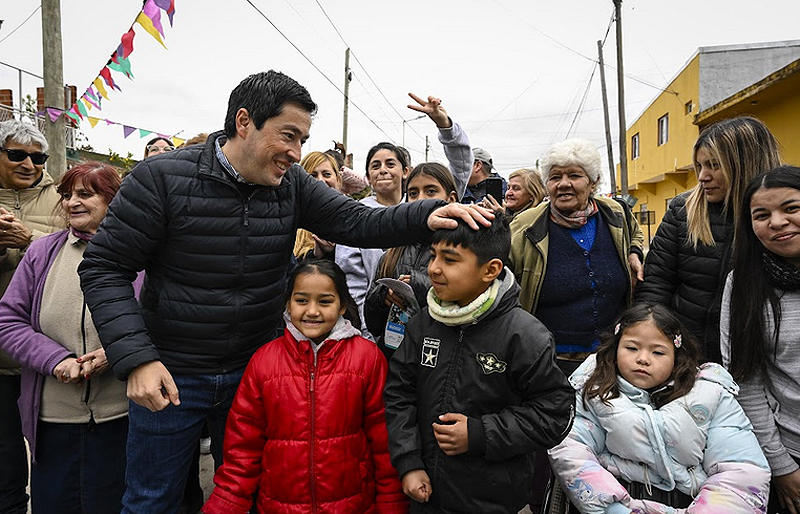 Nardini inauguró la primera etapa de obras de pavimentación en el barrio Santa Mónica sin título 8