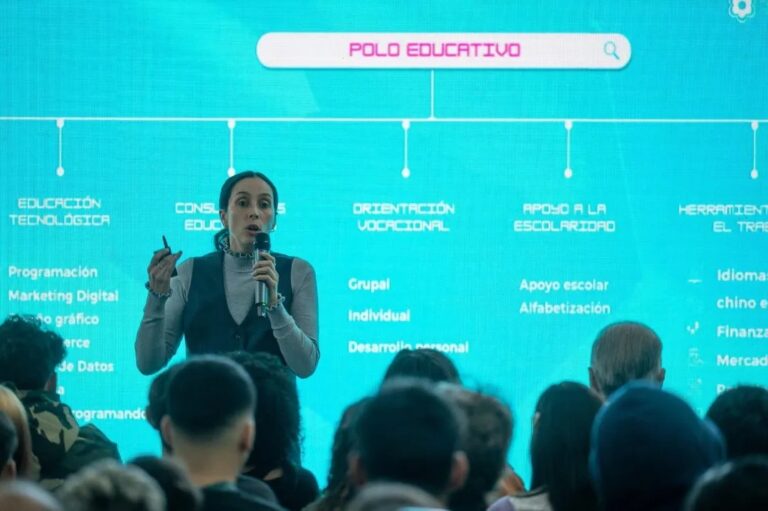 “Más educación para los desafíos del futuro”: Selci y Flor Lampreabe inauguraron el nuevo Polo Educativo Hurlingham whatsapp image 2025 08 22 at 09.01.34