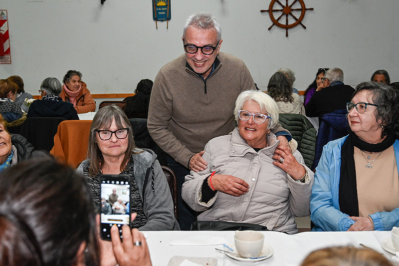 Zamora a centros de jubilados: "Hay que trabajar para que su horizonte sea mucho mejor y para que no paguen injustamente las variables del ajuste" unnamed(5)