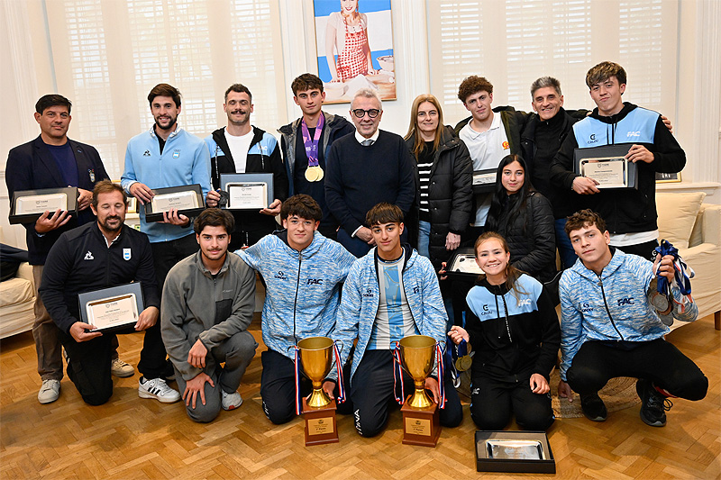 Julio Zamora reconoció a vecinos y vecinas de Tigre que participaron de los Juegos Panamericanos Junior sin título 1