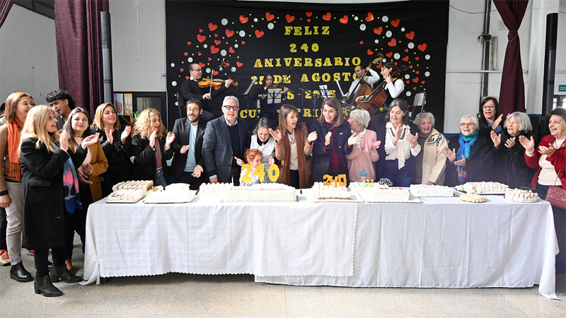 En el marco 240 aniversario de la Escuela Primaria 2, Julio Zamora ratificó su compromiso con la educación pública sin título 16