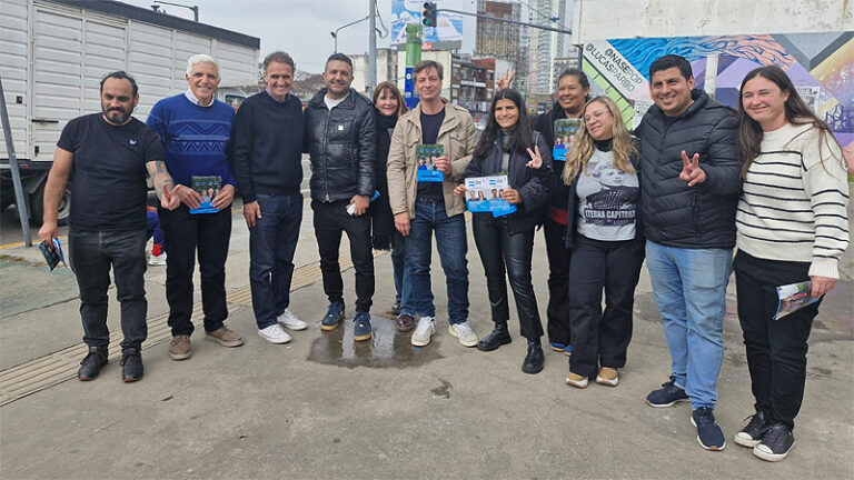 En las últimas horas de campaña, Katopodis intensifica su presencia en la Primera sin título 8