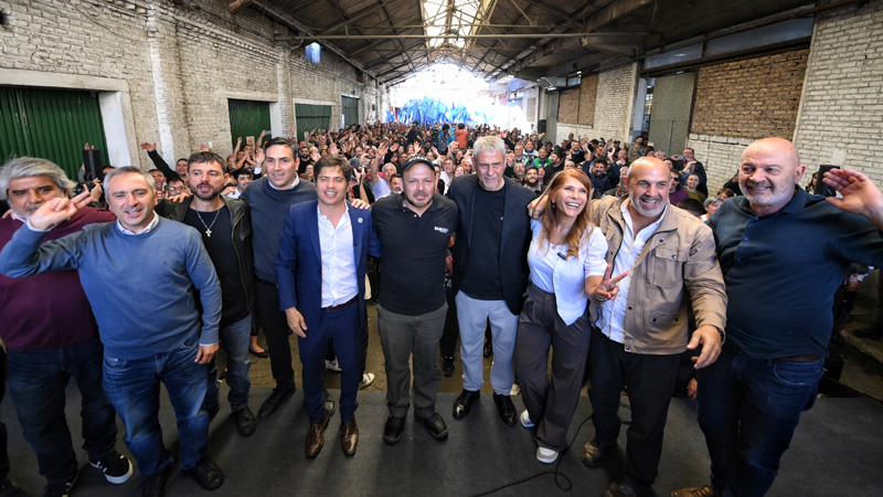 Kicillof: "Milei está rifando el trabajo argentino y la industria nacional" dsc 9191