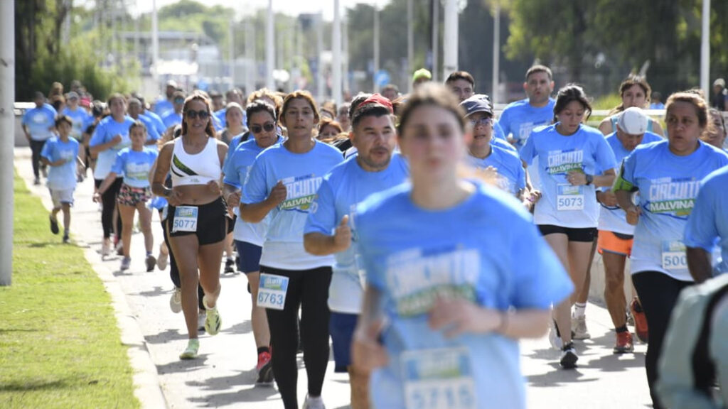 Más de 15 mil vecinos participaron de la sexta edición del Circuito Malvinas sin título 3