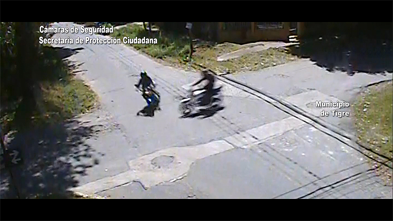 Violento choque entre dos motos en El Talar: Ambos conductores resultaron heridos y fueron trasladados al hospital sin título 4