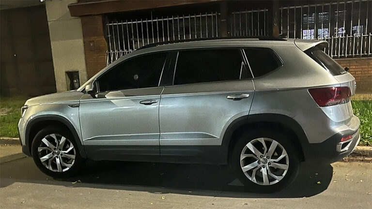 Un comisario retirado de la Federal mató a dos delincuentes menores de edad que intentaron robarle la camioneta en Morón sin título 6
