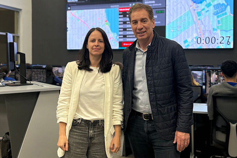 Diego Santilli recibió el apoyo de la intendenta de Vicente López, Soledad Martínez whatsapp image 2025 10 23 at 15.00.12 (1)