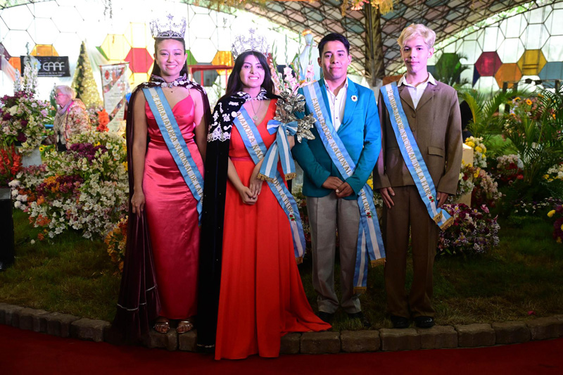 Fiesta Nacional de la Flor: Se eligieron nuevos embajadores y las carrozas ganadoras embajadores