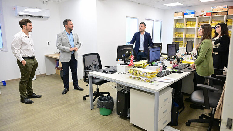 La Dirección Municipal de Defensa del Consumidor de Escobar sigue creciendo: Más casos resueltos y nueva sede dsc 2493