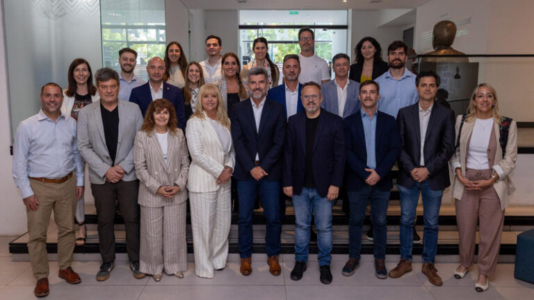 Escobar participó del cuarto encuentro de intendentes de la Coalición de Ciudades por la Inteligencia Artificial todos