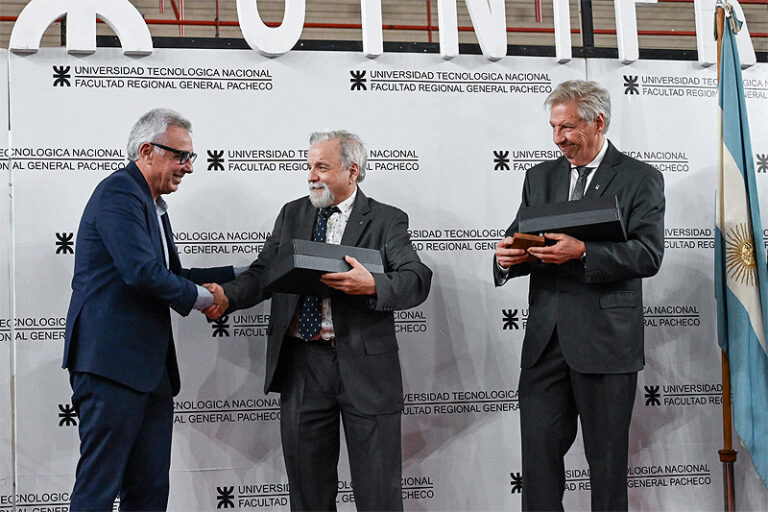 En General Pacheco, Julio Zamora acompañó la asunción de las nuevas autoridades de la Universidad Tecnológica Nacional sin título 1