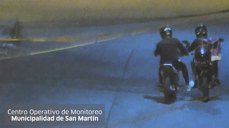 San Martín: Las cámaras de seguridad del Municipio permitieron detener a dos ladrones de motos en Villa Ballester sin título 16