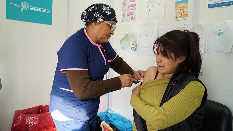 La provincia de Buenos Aires ya aplicó más de 140 mil dosis de vacuna contra el Dengue vacuna dengue