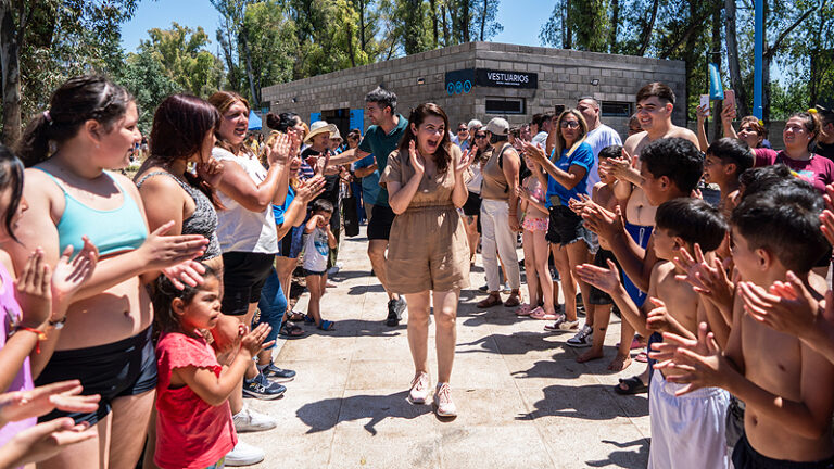 Mariel Fernández inauguró un microestadio y una pileta con olas en el Polideportivo "Diego Armando Maradona" web 3