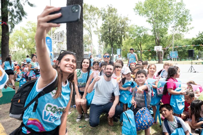 Comenzó la colonia de verano de Hurlingham y los Reyes Magos sorprendieron a miles de chicos 49d2db77 a8a7 4f51 a0a2 f55465f307aa