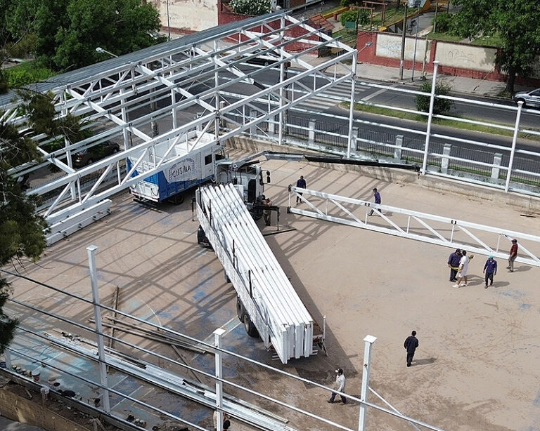avanza la renovación integral del playón deportivo del parque josé hernández en san martín