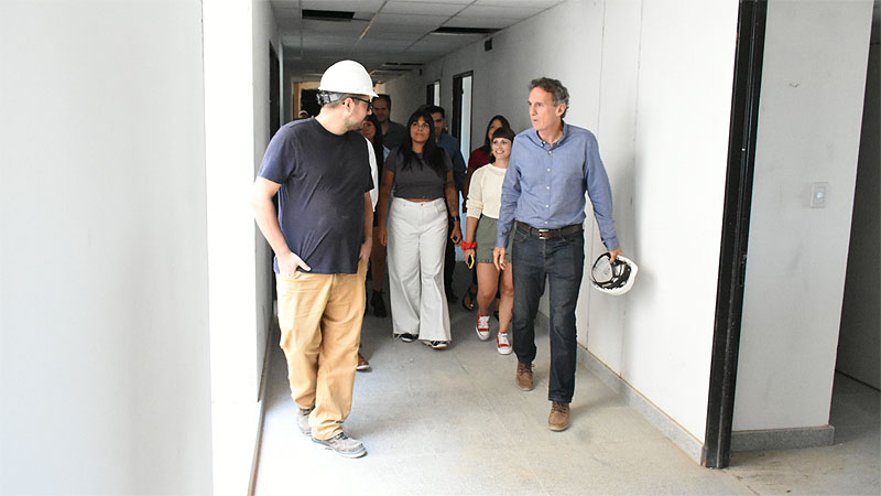 Quilmes: Katopodis recorrió las obras del nuevo Pabellón Pediátrico del Hospital Iriarte sin título 1