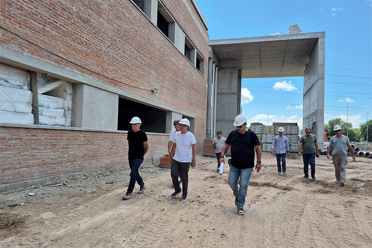 Julio Zamora recorrió los avances en el Hospital de Alta Complejidad para Adultos del Municipio de Tigre sin título 6