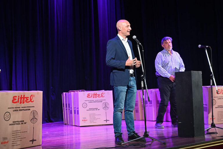 Consejo Municipal de Educación: Se entregaron 234 ventiladores a escuelas públicas de Escobar ventiladores 2