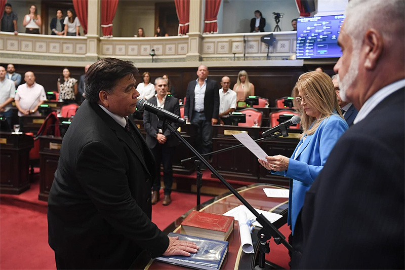 El Senado bonaerense renovó sus autoridades en una votación que expuso nuevamente la interna del peronismo sin título 6