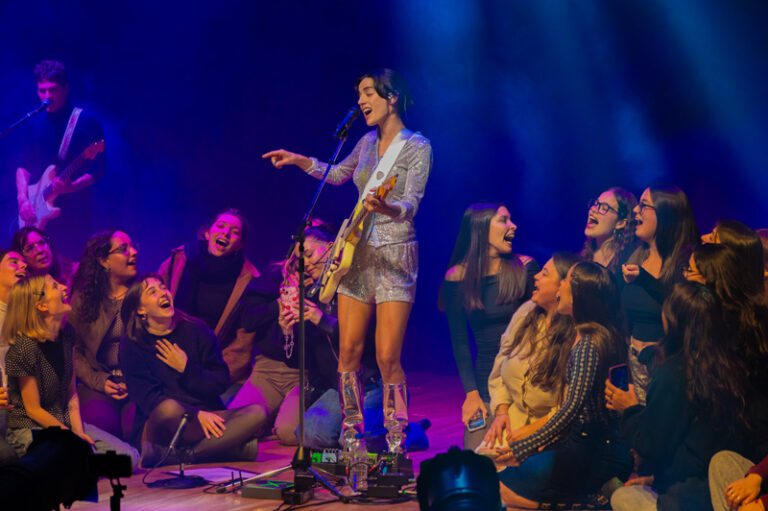 Zoe Gotusso fue ovacionada en el Teatro Otamendi de San Fernando 2 zoe gotusso san fernando 2026