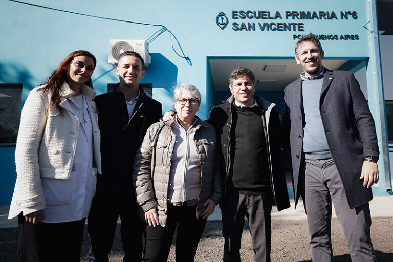 Kicillof inauguró el nuevo edificio de la Escuela Primaria 6 en San Vicente ar13845