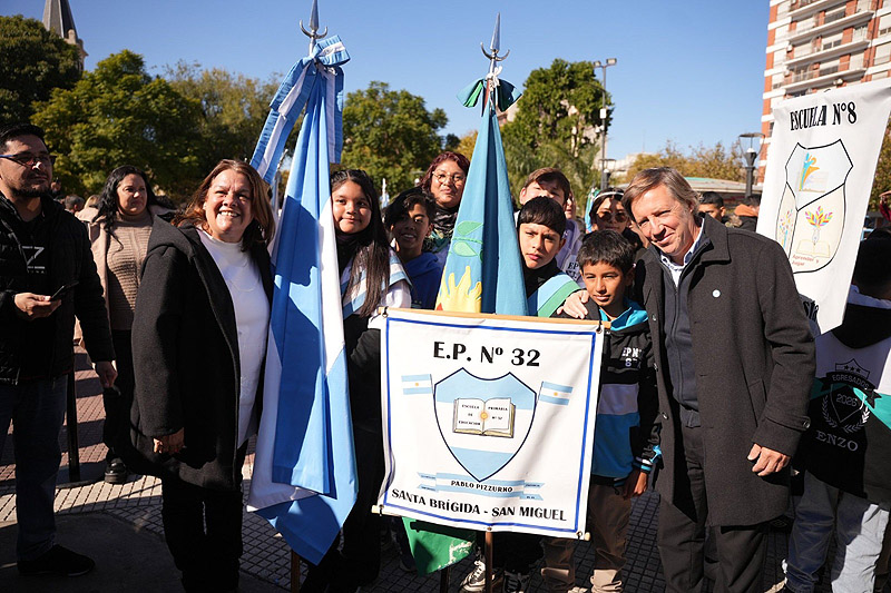 Durante mayo, San Miguel organizó varios actos para honrar a la patria: Además, el lunes realizará el tradicional desfile cívico-militar jaime méndez con alumnos de escuelas en la plaza de san miguel