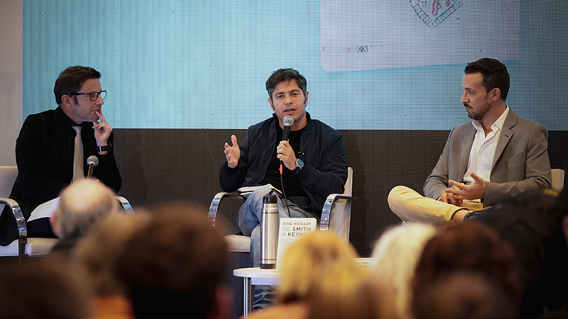 Kicillof presentó “De Smith a Keynes” en la Feria Internacional del Libro mg 6128