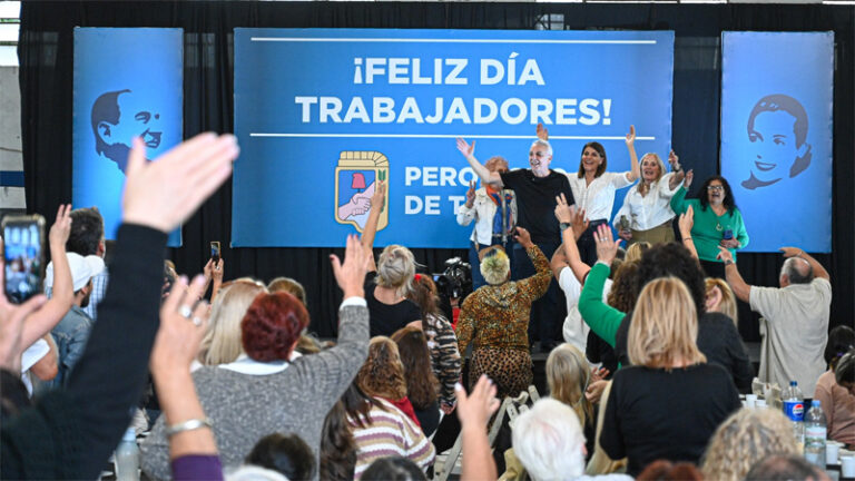 Julio Zamora encabezó un multitudinario acto del peronismo de Tigre por el Día del Trabaja sin título 1