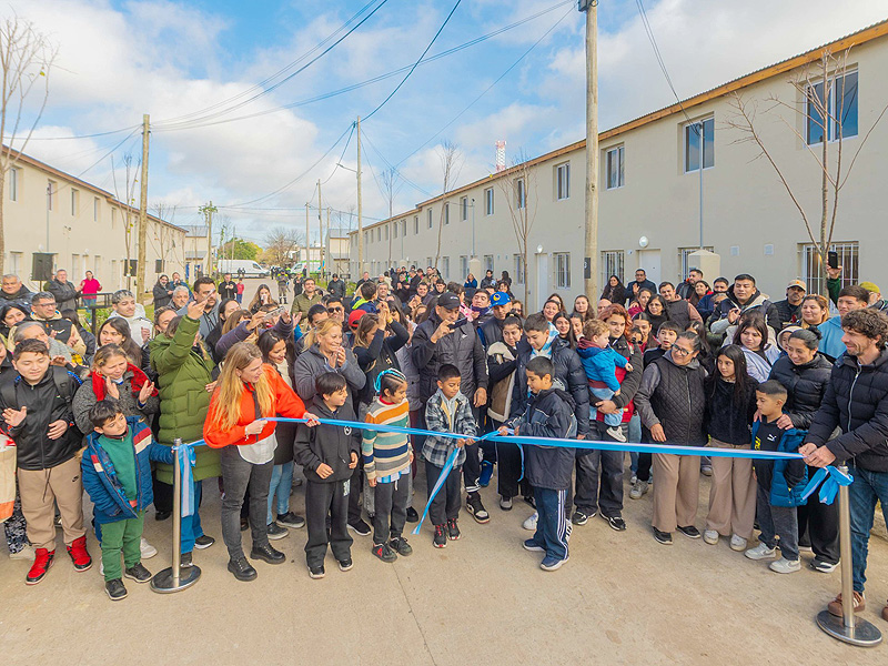 Juan Andreotti entregó otras 21 viviendas para familias numerosas de San Fernando 1 entrega viviendas restantes reconstruir san fernando