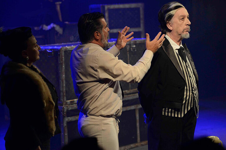 El Teatro Seminari reabre sus puertas este viernes con entradas agotadas para la obra de Diego Capusotto 672390712 18376447882205126 106246168908741725 n