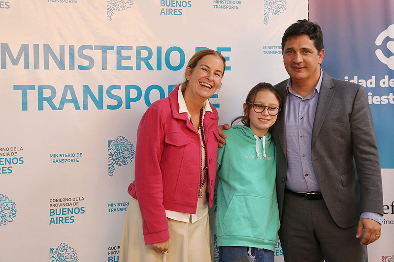 el senado aprobó los pictogramas en el transporte, impulsado por padulo y respaldado por marinucci para fortalecer la inclusión